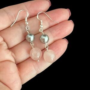 Rose quartz & gray pearl earrings set in silver stamped .925
